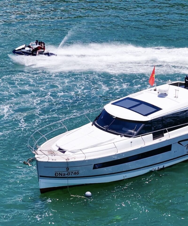 Da Nang Yacht Charter - Luxury Private Yacht Tours and Charter