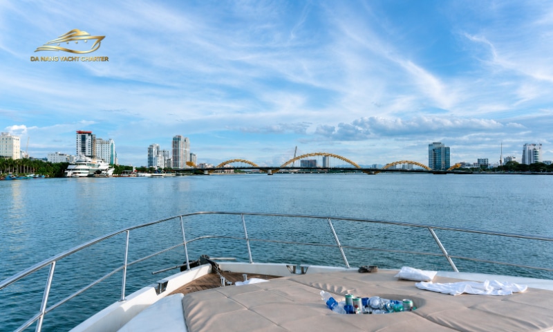 Yacht with Cabins Da Nang