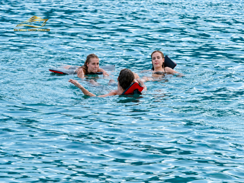Best Time for Yacht Charter Da Nang