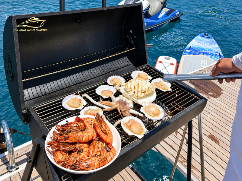 10 Hour Yacht Charter Da Nang