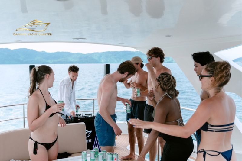 Da Nang Bay Yacht Cruise