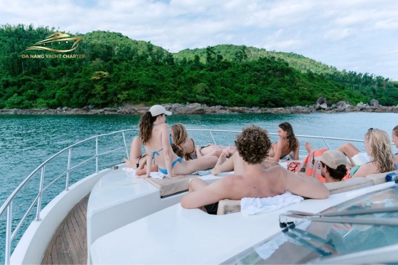Small Group Yacht Da Nang