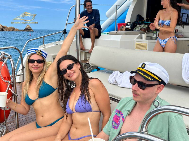 Banana Boat Yacht Charter Da Nang
