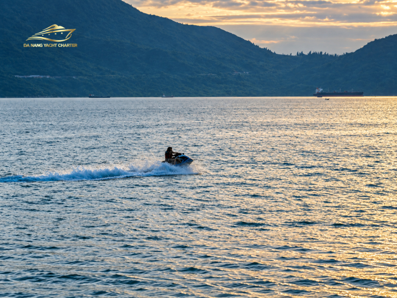 Yacht Jet Ski Da Nang