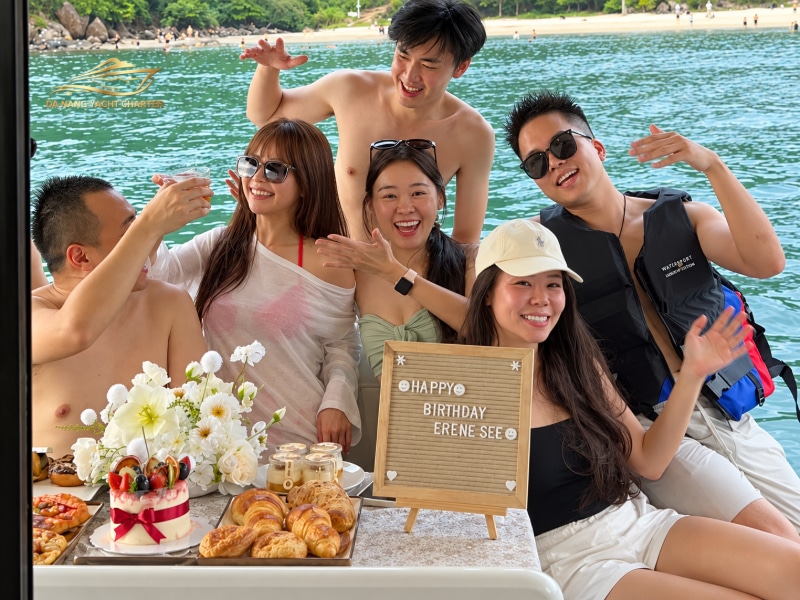 Anniversary Yacht Cruise Da Nang